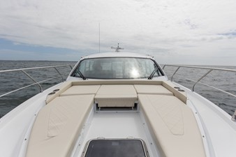Cruisers Yachts 42 Cantius 56 2026 Cruisers Yachts 42 Cantius 57