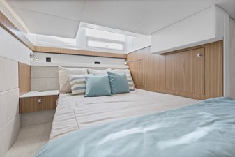 Cruisers Yachts 42 Cantius 57 2026 Cruisers Yachts 42 Cantius 58