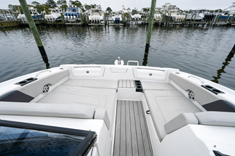 Aquila 32 SPORT 10 2020 Aquila 32 SPORT 11