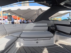 2027 Sea Ray SLX 360 Outboard 13