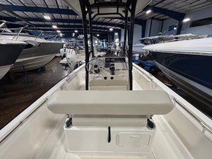 Boston Whaler 210 Montauk 3 2026 Boston Whaler 210 Montauk 4