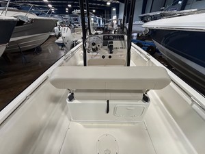 Boston Whaler 210 Montauk 4 2026 Boston Whaler 210 Montauk 5