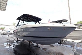 Sea Ray SLX 280 Outboard 1 2027 Sea Ray SLX 280 Outboard 2
