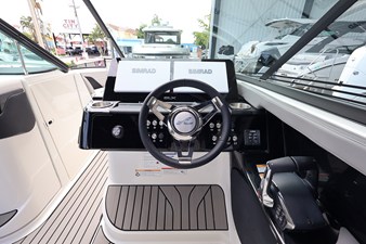 Sea Ray SLX 280 Outboard 18 2027 Sea Ray SLX 280 Outboard 19