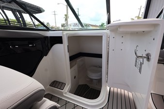 Sea Ray SLX 280 Outboard 22 2027 Sea Ray SLX 280 Outboard 23