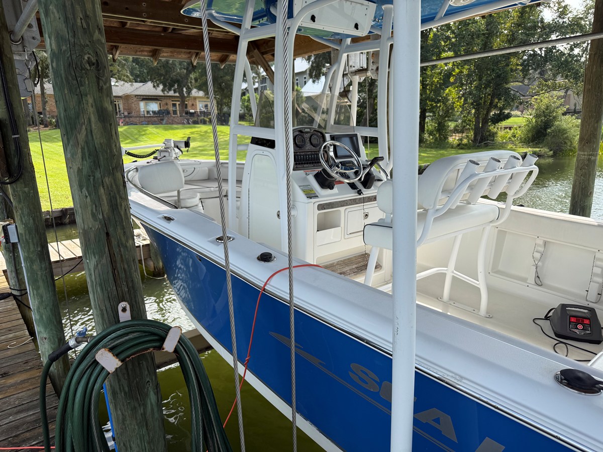 2013 Sea Hunt ULTRA 211 9