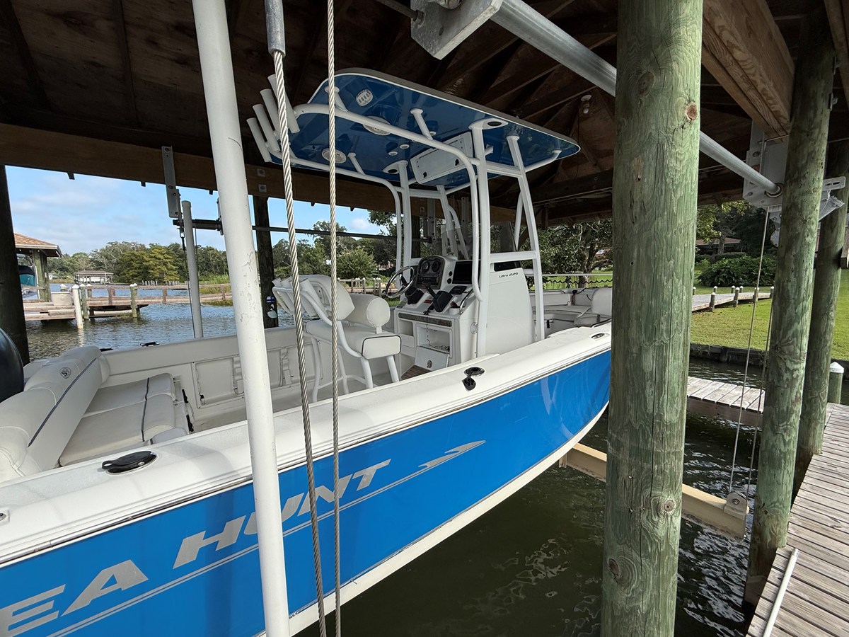 2013 Sea Hunt ULTRA 211 12