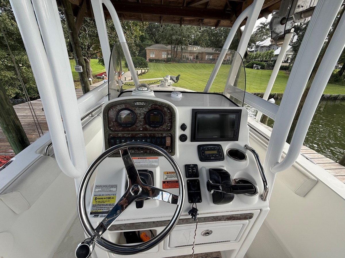 2013 Sea Hunt ULTRA 211 20