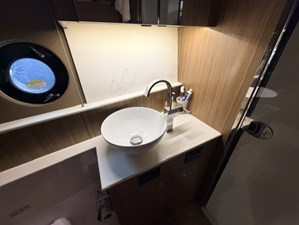 Cruisers Yachts 46 CANTIUS 25 2025 Cruisers Yachts 46 CANTIUS 26