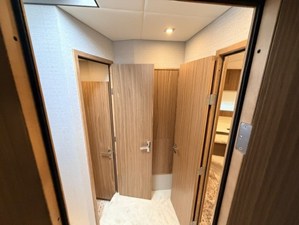 Cruisers Yachts 46 CANTIUS 26 2025 Cruisers Yachts 46 CANTIUS 27