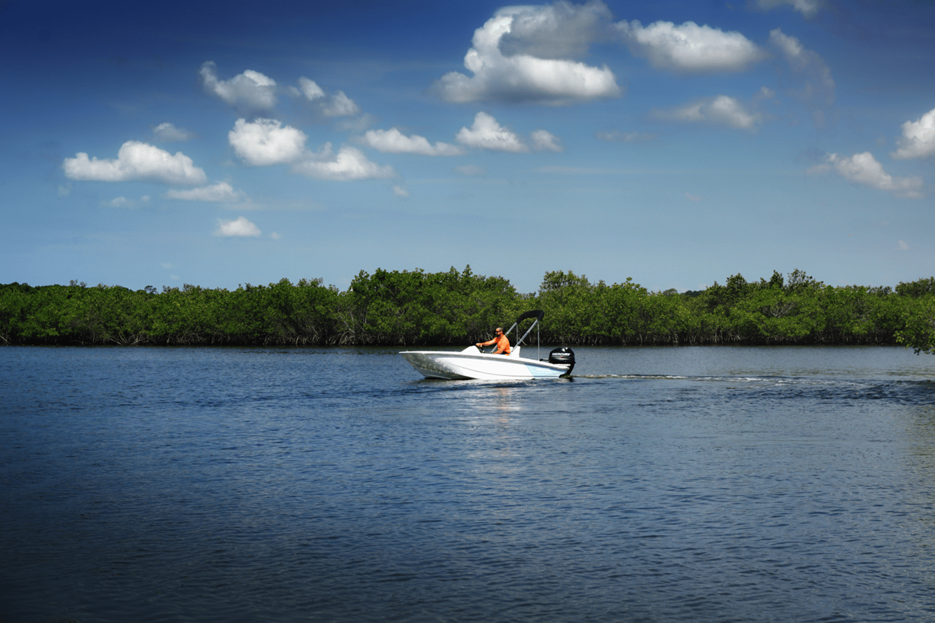2027 Boston Whaler 130 Super Sport 21