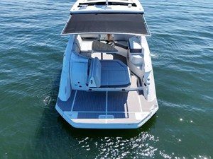 Sea Ray Sundancer 320 9 2026 Sea Ray Sundancer 320 10