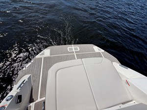 Sea Ray Sundancer 320 26 2026 Sea Ray Sundancer 320 27