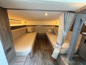 Sea Ray Sundancer 320 32 2026 Sea Ray Sundancer 320 33