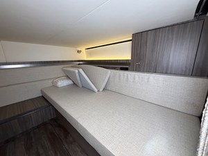 Sea Ray Sundancer 320 34 2026 Sea Ray Sundancer 320 35