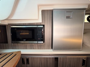 Sea Ray Sundancer 320 37 2026 Sea Ray Sundancer 320 38