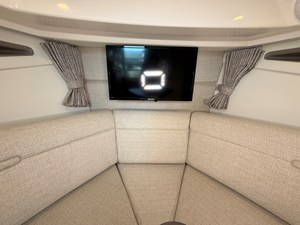 Sea Ray Sundancer 320 39 2026 Sea Ray Sundancer 320 40
