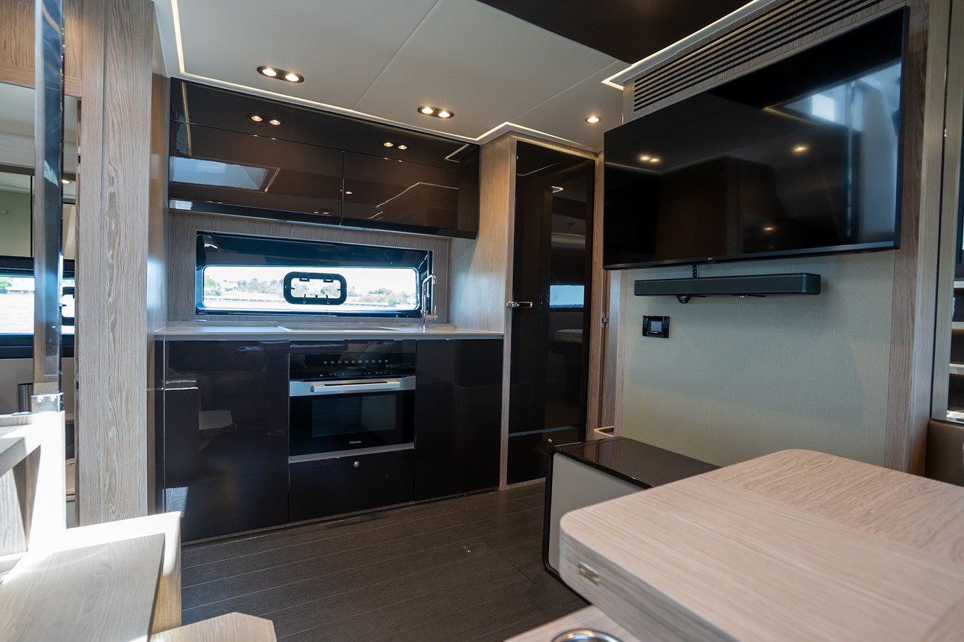 2025 Azimut ATLANTIS 51 10