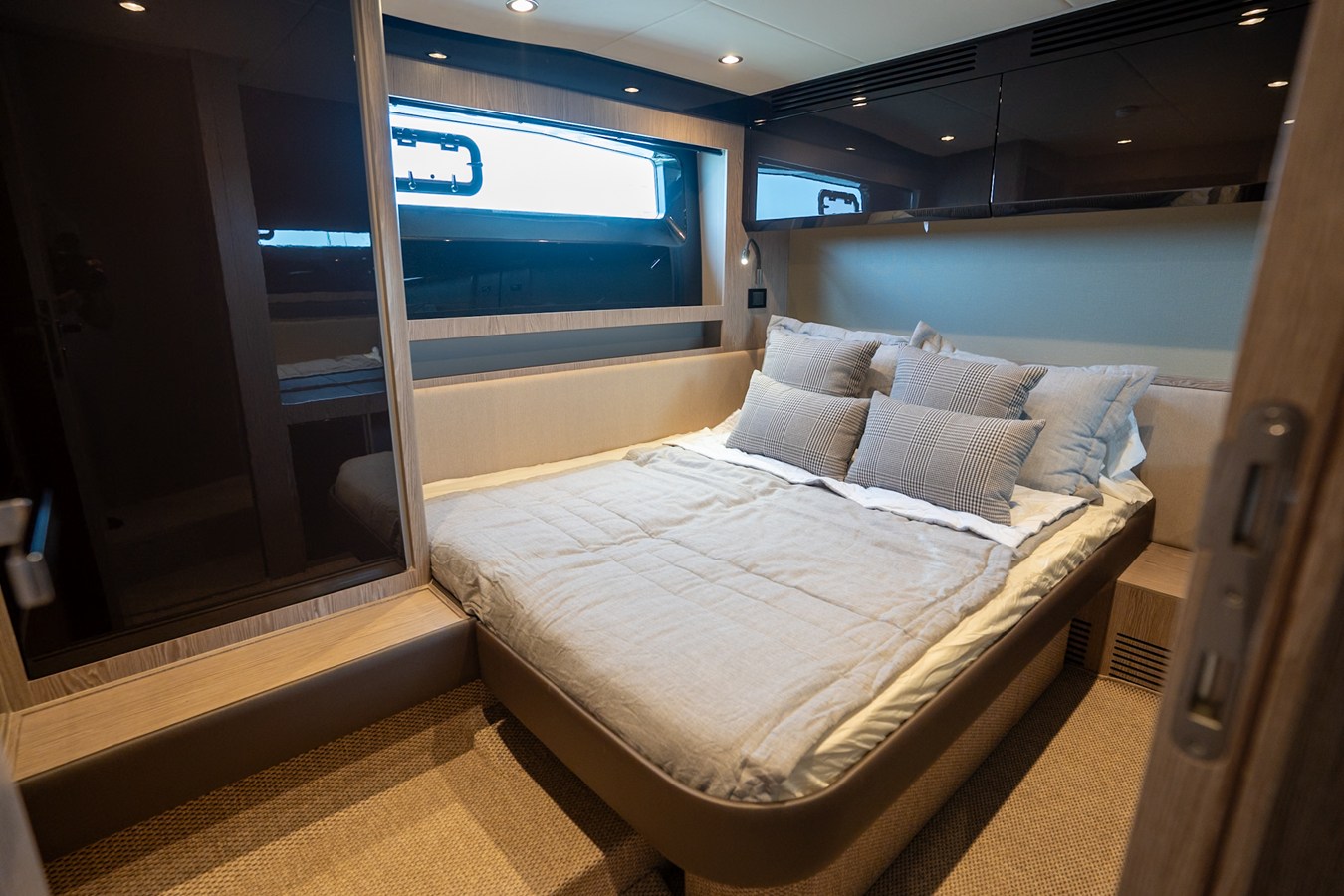 2025 Azimut ATLANTIS 51 11
