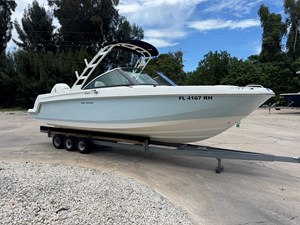 Boston Whaler 230 VANTAGE 0 2017 Boston Whaler 230 VANTAGE 1