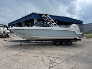 Boston Whaler 230 VANTAGE 3 2017 Boston Whaler 230 VANTAGE 4