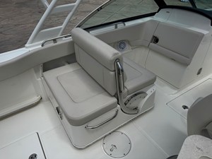 2017 Boston Whaler 230 VANTAGE 11