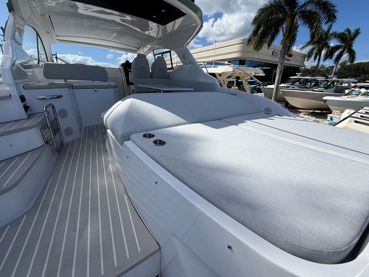 2027 Azimut A45 17