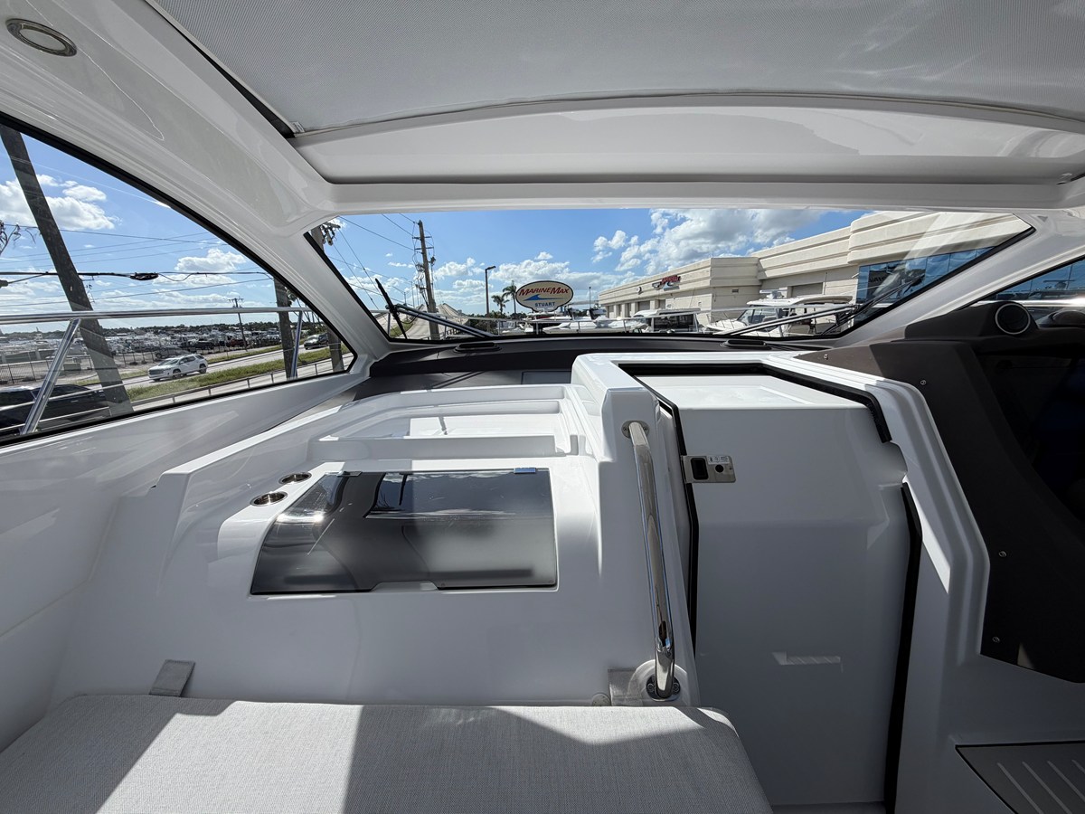 2027 Azimut A45 34
