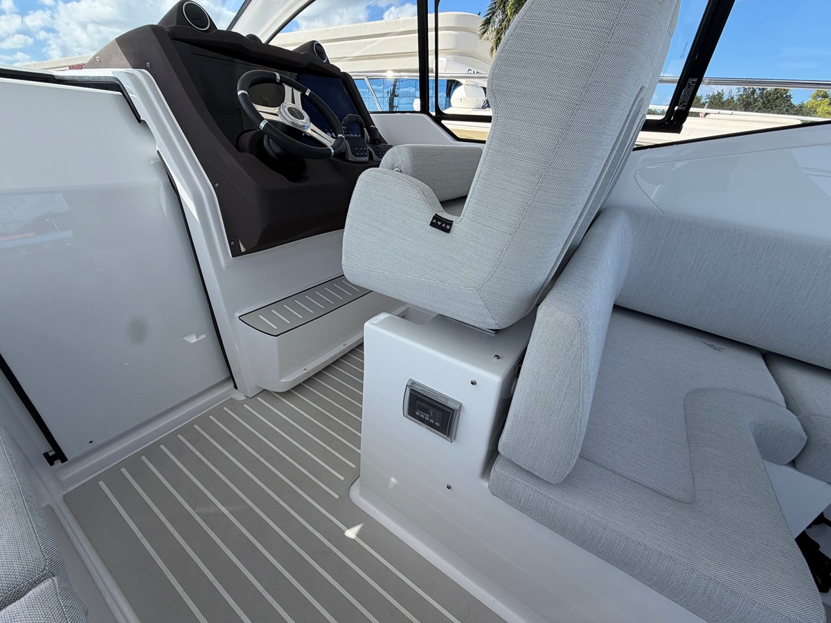 2027 Azimut A45 37