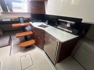 Sea Ray Sundancer 370 16 2026 Sea Ray Sundancer 370 17