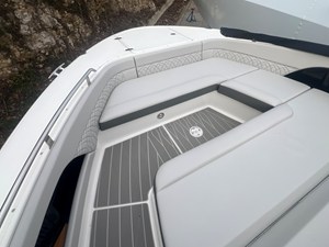 Sea Ray Sundancer 370 21 2026 Sea Ray Sundancer 370 22