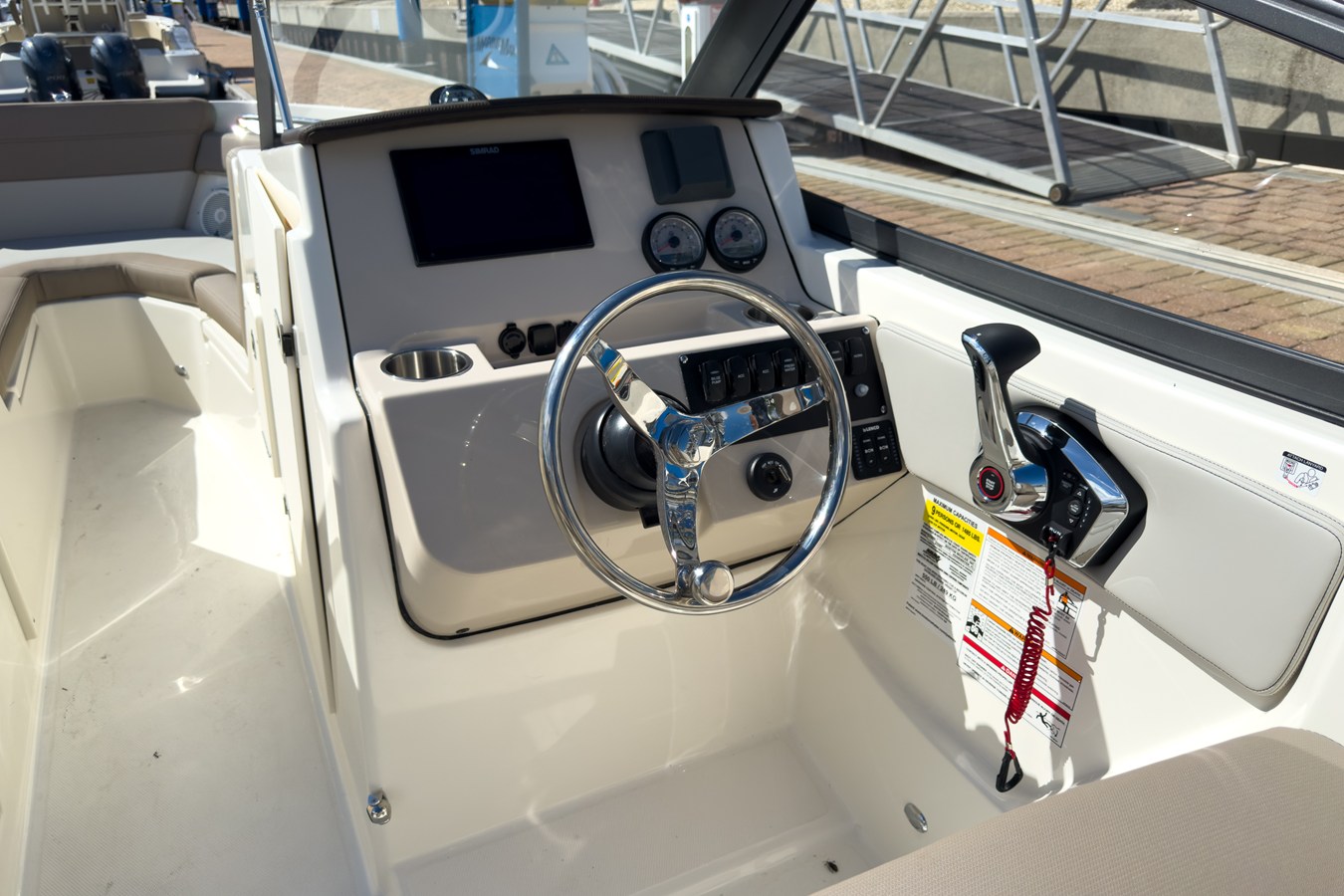 2026 Boston Whaler 210 Vantage 12