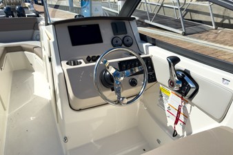 2026 Boston Whaler 210 Vantage 12