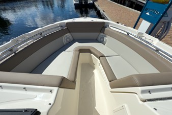 2026 Boston Whaler 210 Vantage 16