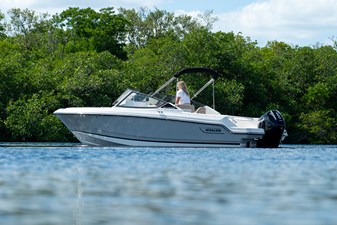 2026 Boston Whaler 210 Vantage 26