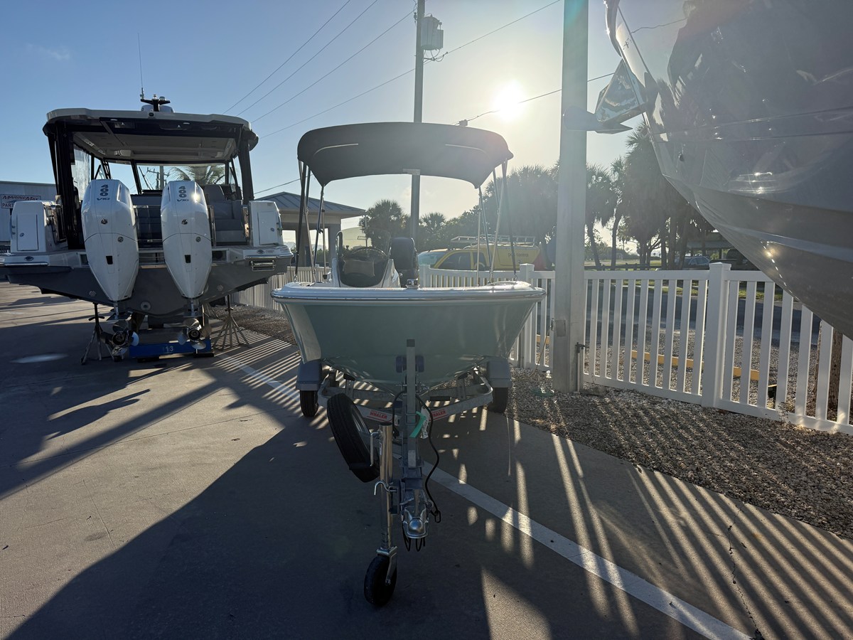 2027 Boston Whaler 130 Super Sport 3