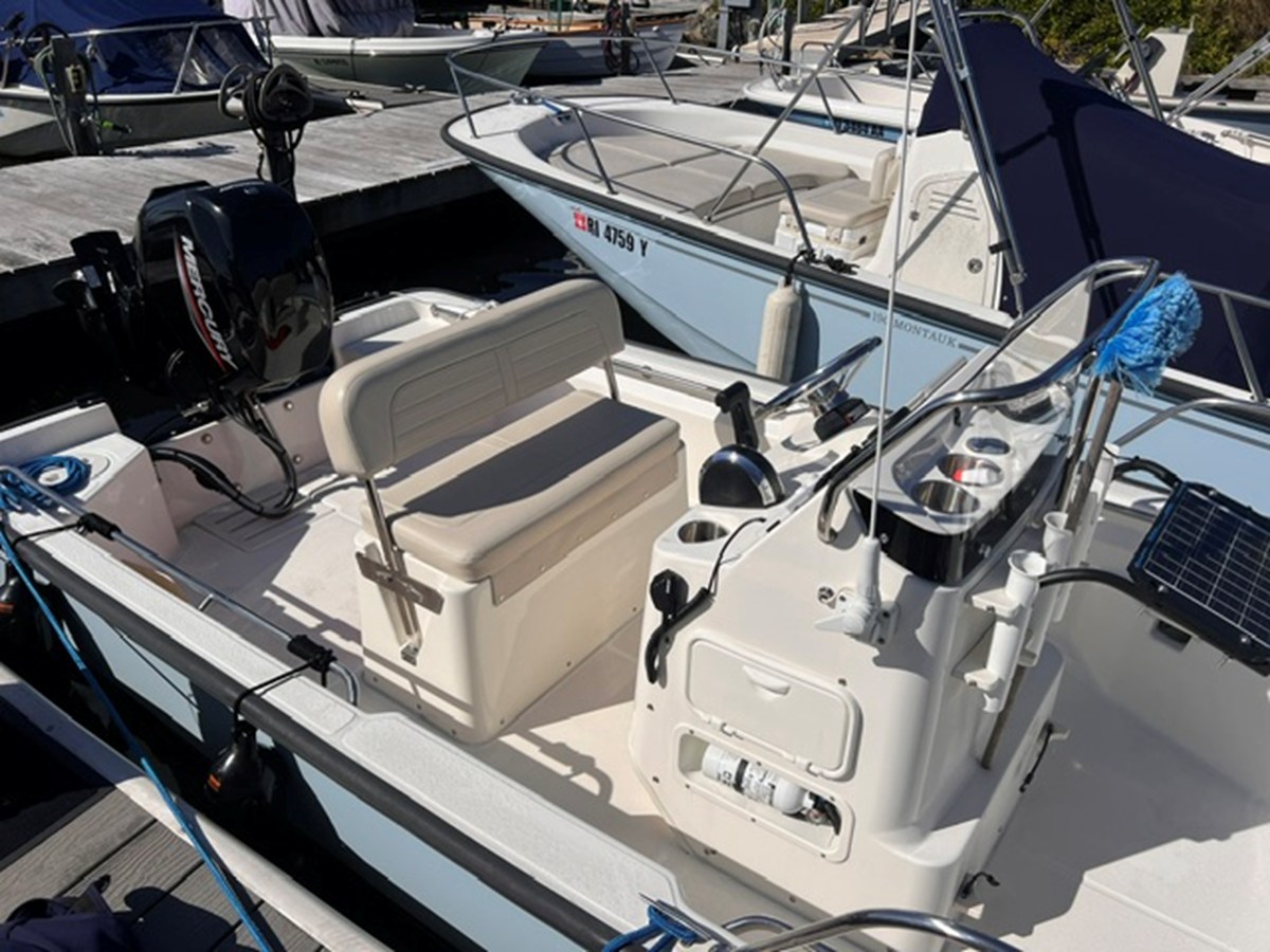 2023 Boston Whaler 150 MONTAUK 8