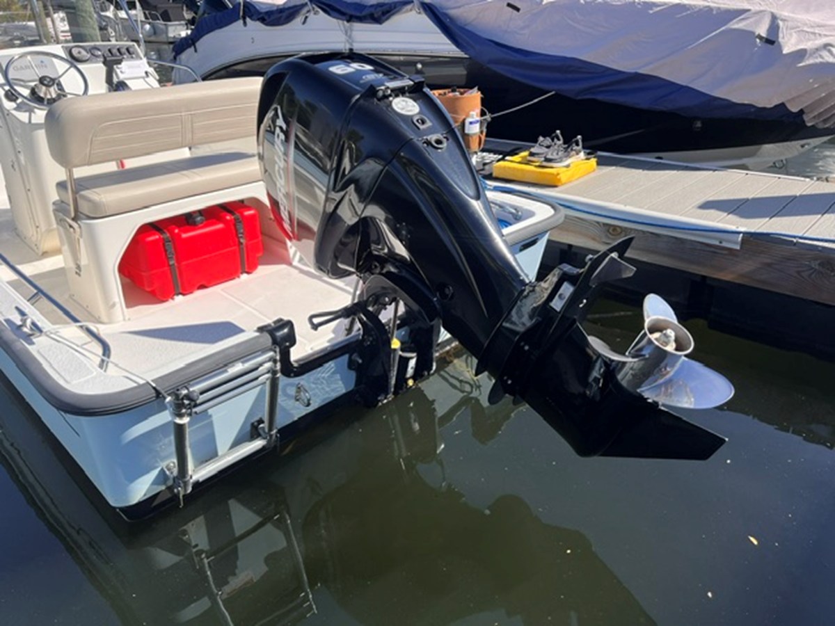 2023 Boston Whaler 150 MONTAUK 15