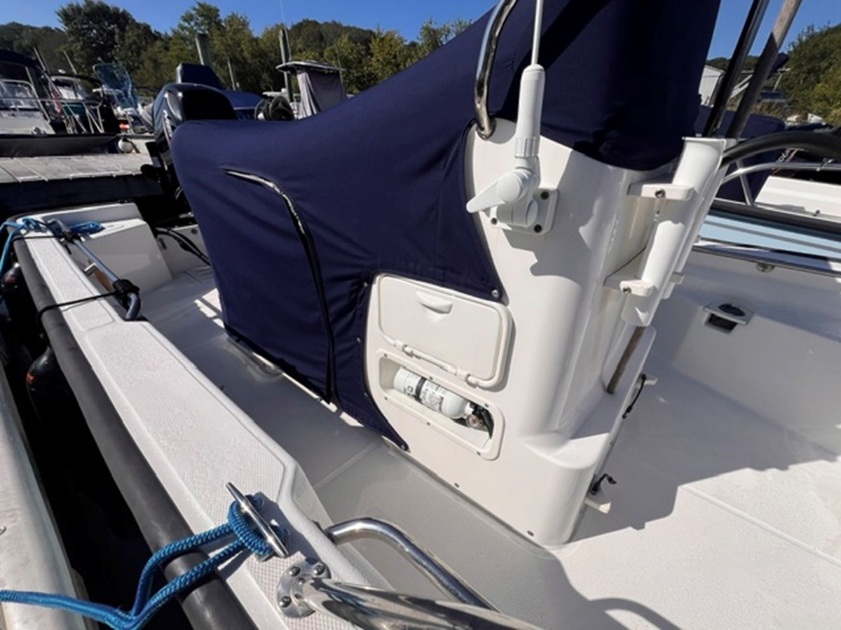 2023 Boston Whaler 150 MONTAUK 16