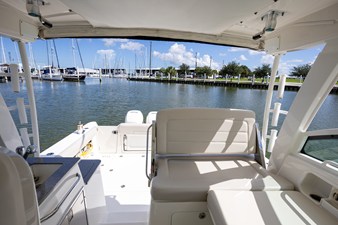 Boston Whaler 345 CONQUEST 12 2017 Boston Whaler 345 CONQUEST 13