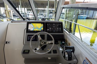 Boston Whaler 345 CONQUEST 24 2017 Boston Whaler 345 CONQUEST 25