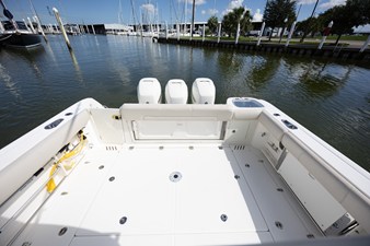Boston Whaler 345 CONQUEST 43 2017 Boston Whaler 345 CONQUEST 44