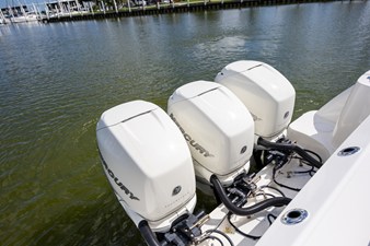 Boston Whaler 345 CONQUEST 47 2017 Boston Whaler 345 CONQUEST 48