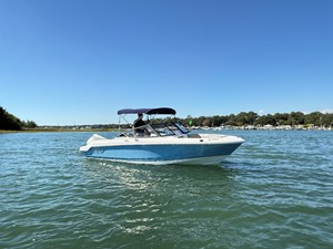 Boston Whaler 210 Vantage 0 2027 Boston Whaler 210 Vantage 1
