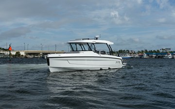 Cruisers Yachts 38 VTR 1 2026 Cruisers Yachts 38 VTR 2