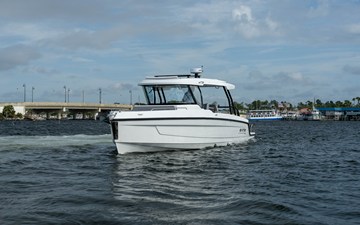 Cruisers Yachts 38 VTR 2 2026 Cruisers Yachts 38 VTR 3