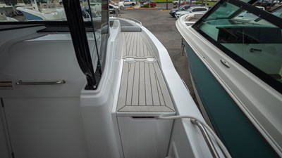 Cruisers Yachts 38 VTR 16 2026 Cruisers Yachts 38 VTR 17