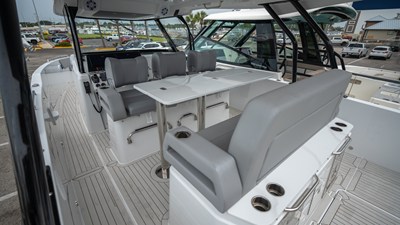 Cruisers Yachts 38 VTR 35 2026 Cruisers Yachts 38 VTR 36