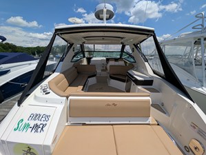Sea Ray 320 SUNDANCER 12 2019 Sea Ray 320 SUNDANCER 13