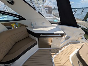 Sea Ray 320 SUNDANCER 14 2019 Sea Ray 320 SUNDANCER 15